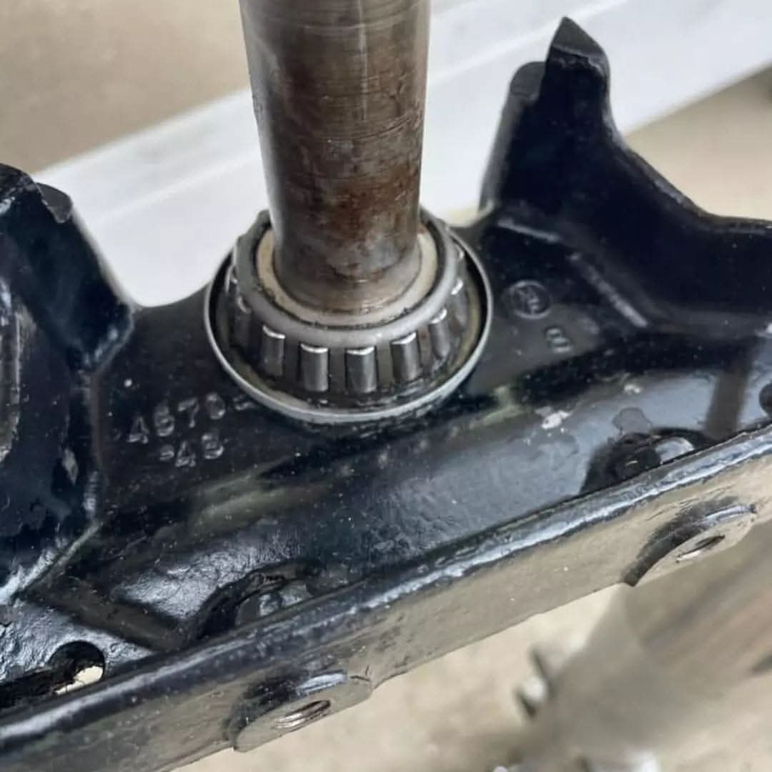 original Hydra-Glide front end setup with '58–'59 triple trees - Image 4