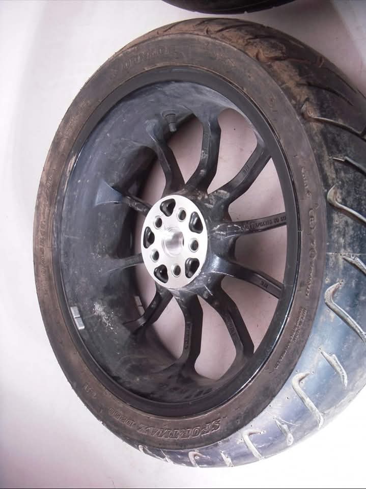 2014–2015 Honda GL1800C Valkyrie OEM Front & Rear Rims - Image 3