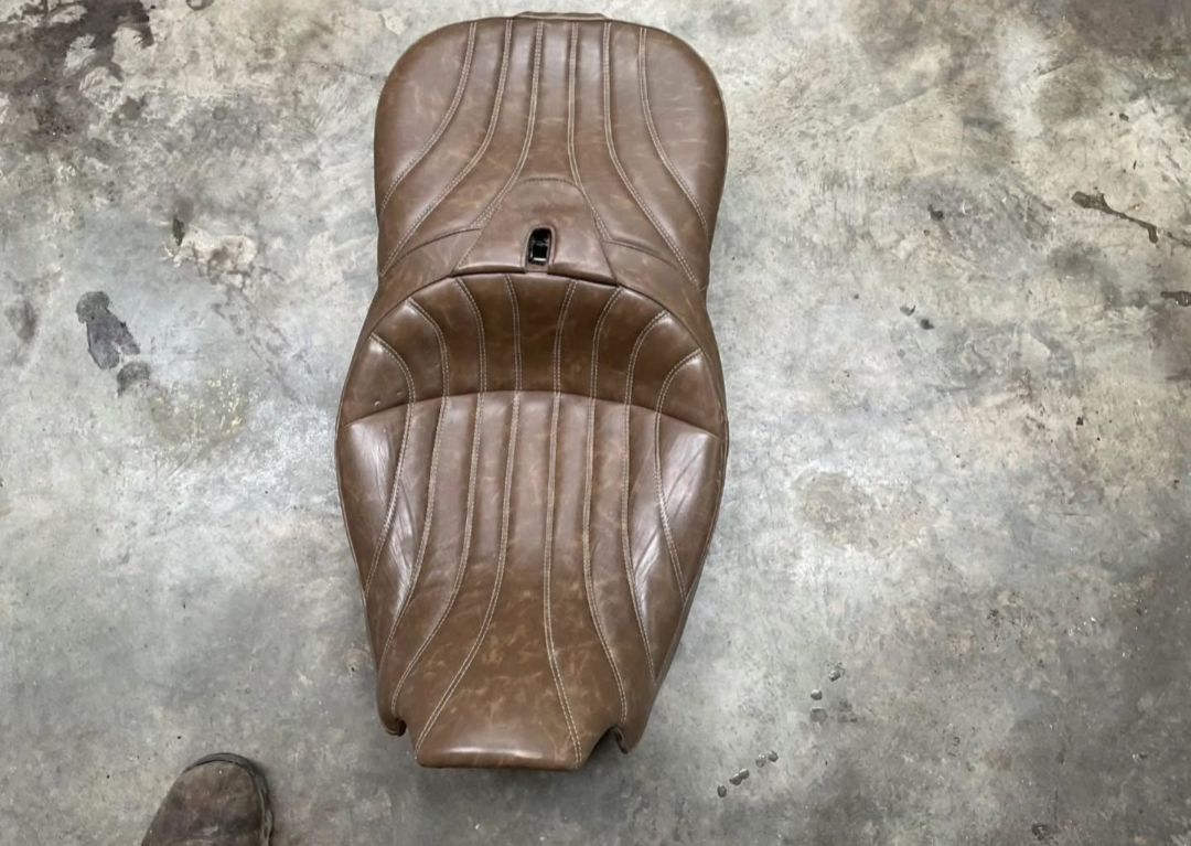 Corbin Seat with Backrest for Harley Road Glide – Fits 2023 and Older - Image 2