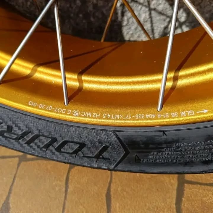 BMW R1200GS / R1250GS Spoked Wheels with Metzeler Karoo 3 Tires - Image 6