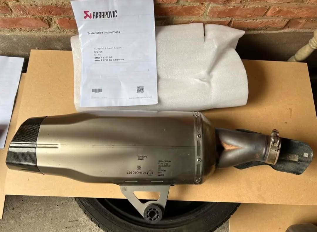 Akrapovič Titanium Carbon Exhaust for BMW R1200GS / R1250GS - Image 6
