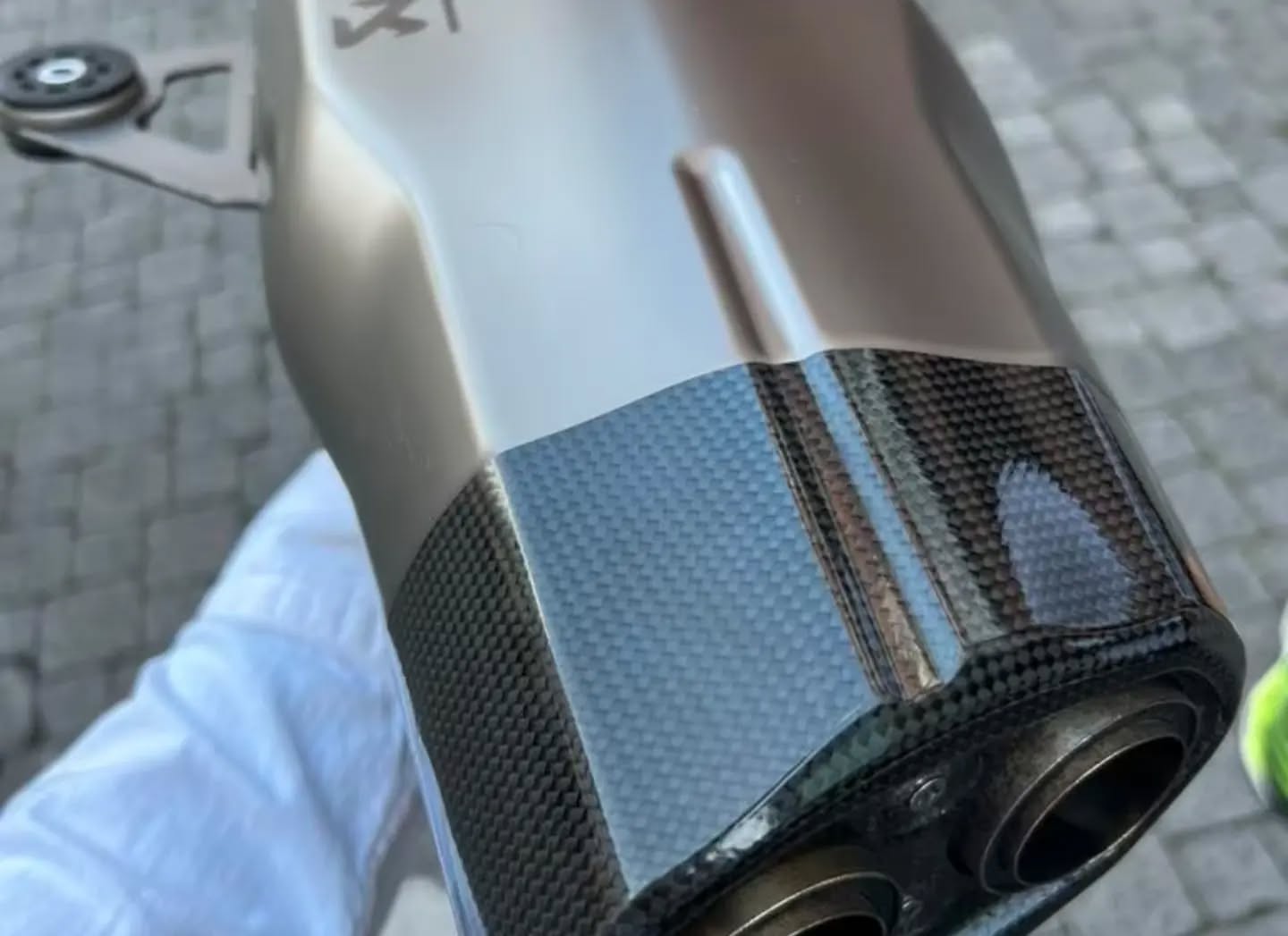 Akrapovič Titanium Carbon Exhaust for BMW R1200GS / R1250GS - Image 4