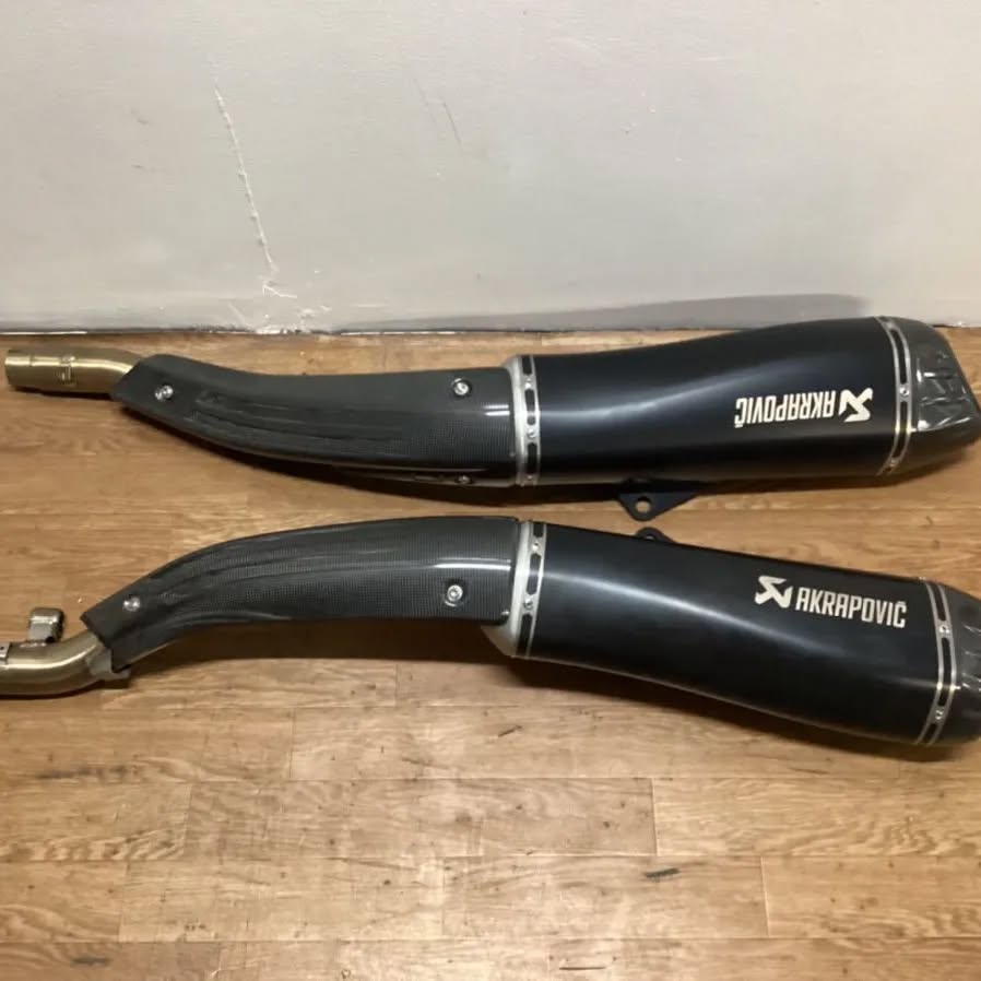 Genuine BMW Option Akrapovič Exhaust – Left & Right Set for BMW K1600 - Image 2