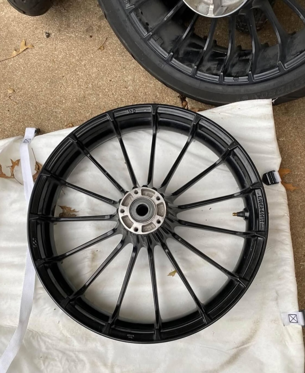Harley Touring “Talon” Mag Wheels - Image 3