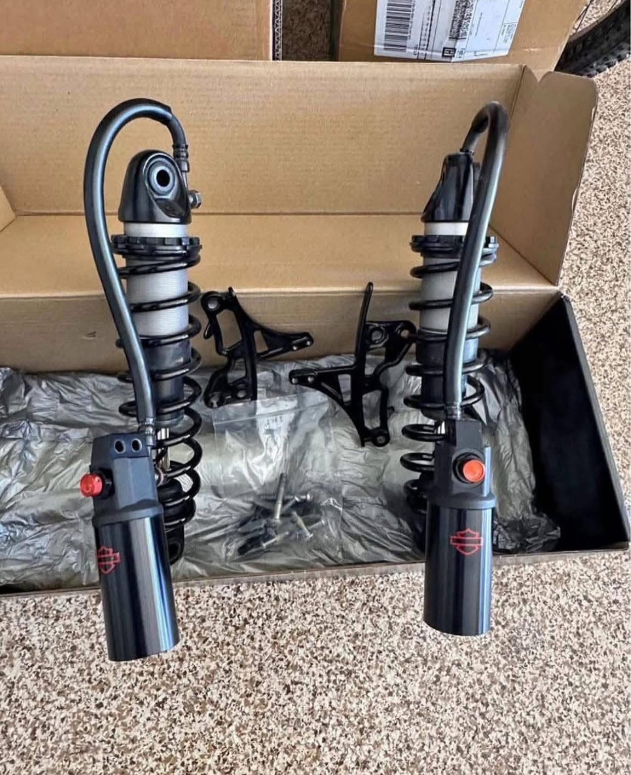 2024 CVO Road Glide ST Rear Shocks with Relocation Bracket – Fits 2014+ Harley Touring - Image 3
