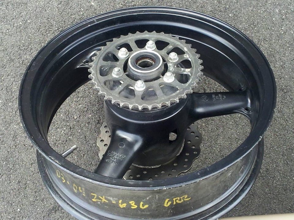 Complete Rear Wheel for Kawasaki Ninja ZX-6R / ZX-10R – OEM Fitment